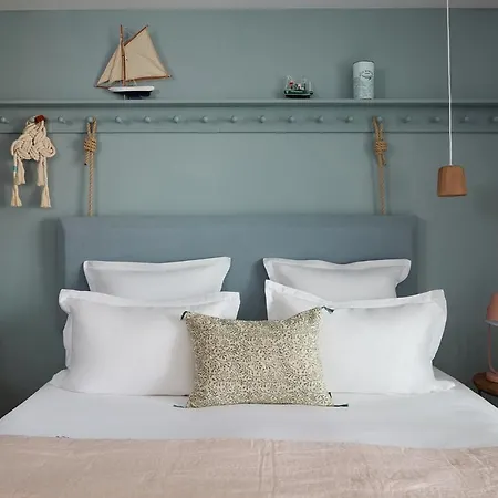 Les Hautes Mers Hotel *