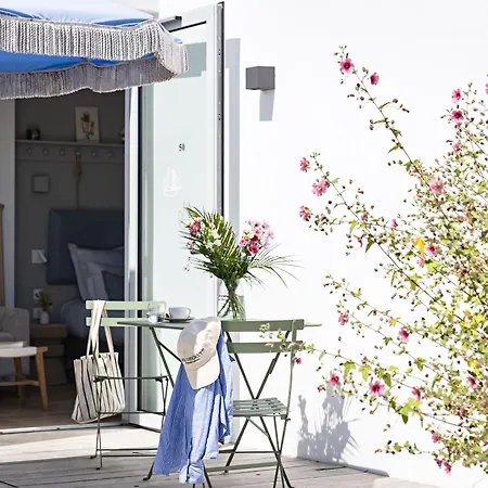 Les Hautes Mers Hotel *