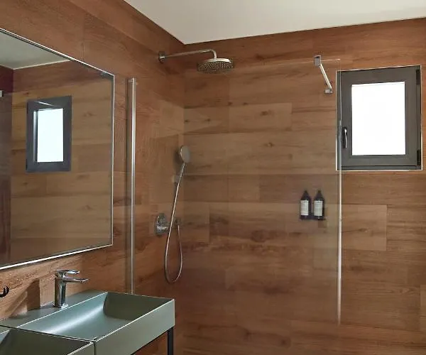 Отель Les Hautes Mers - Fontenille Collection