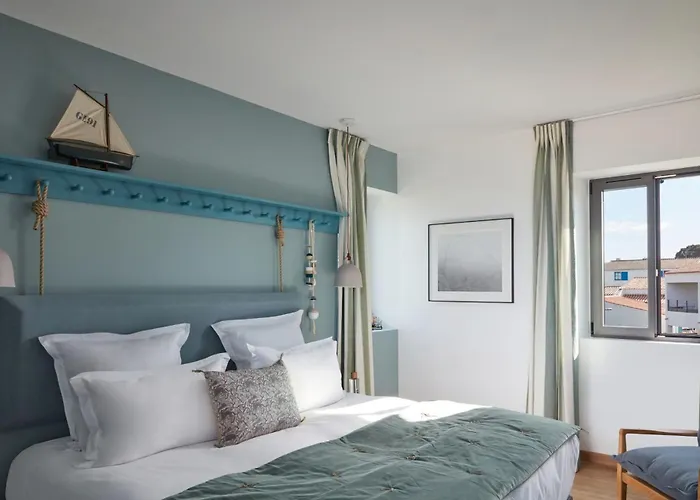 Les Hautes Mers - Fontenille Collection Отель *